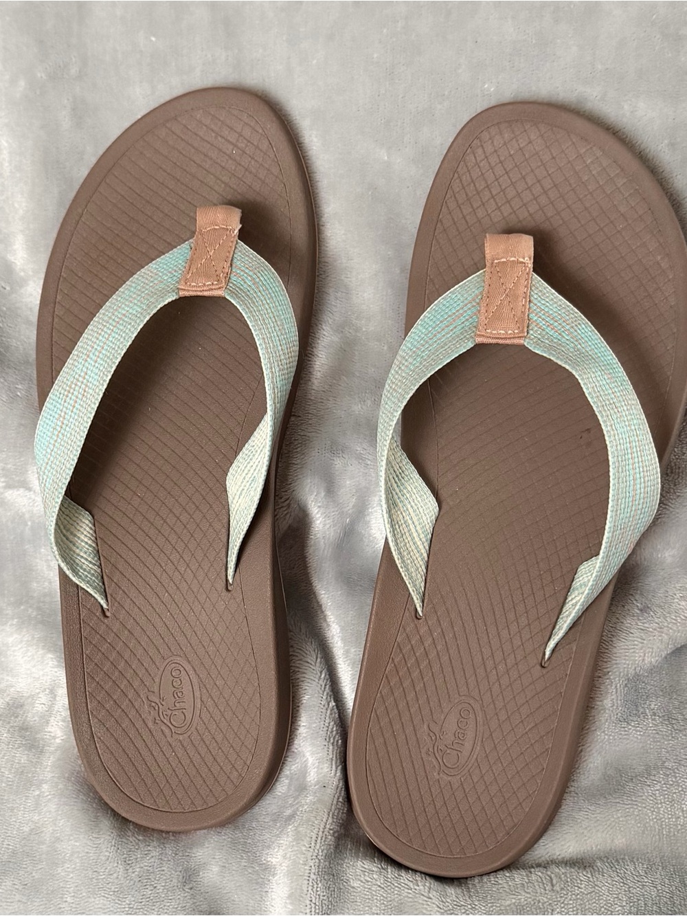 Chaco Women’s size 8 Brown Sandals with Mint assistance Straps
